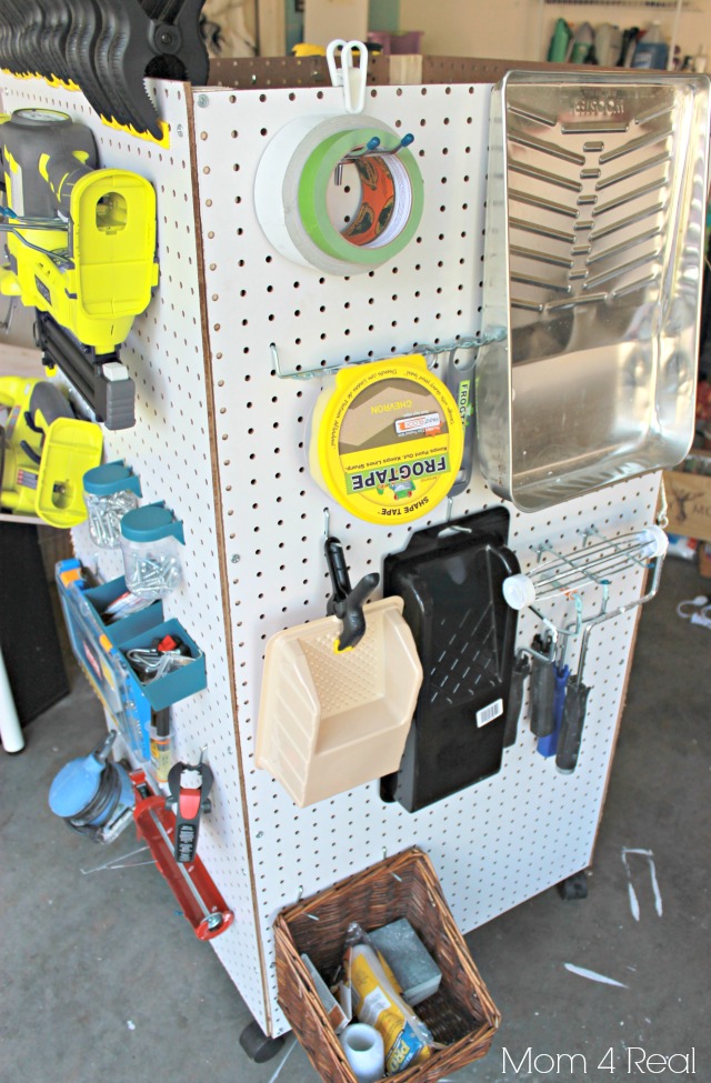 portable-garage-pegboard