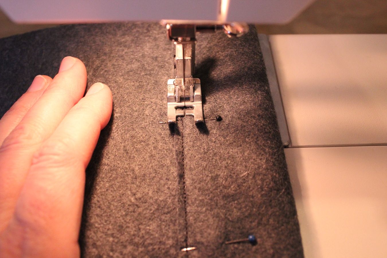Prepare the fabric for the magazine rack