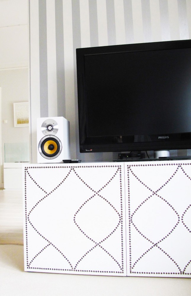 pushpin console