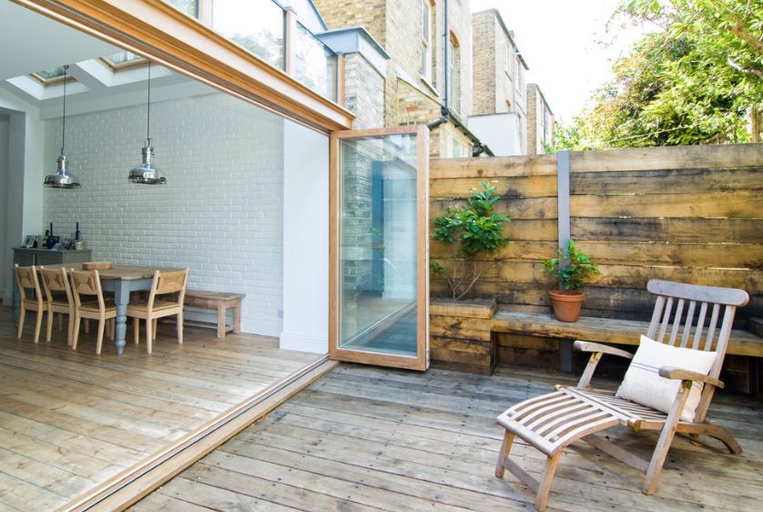 reclaimed-wood-fence-for-patio