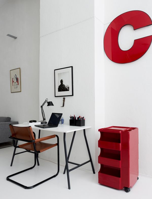 Red desk accents