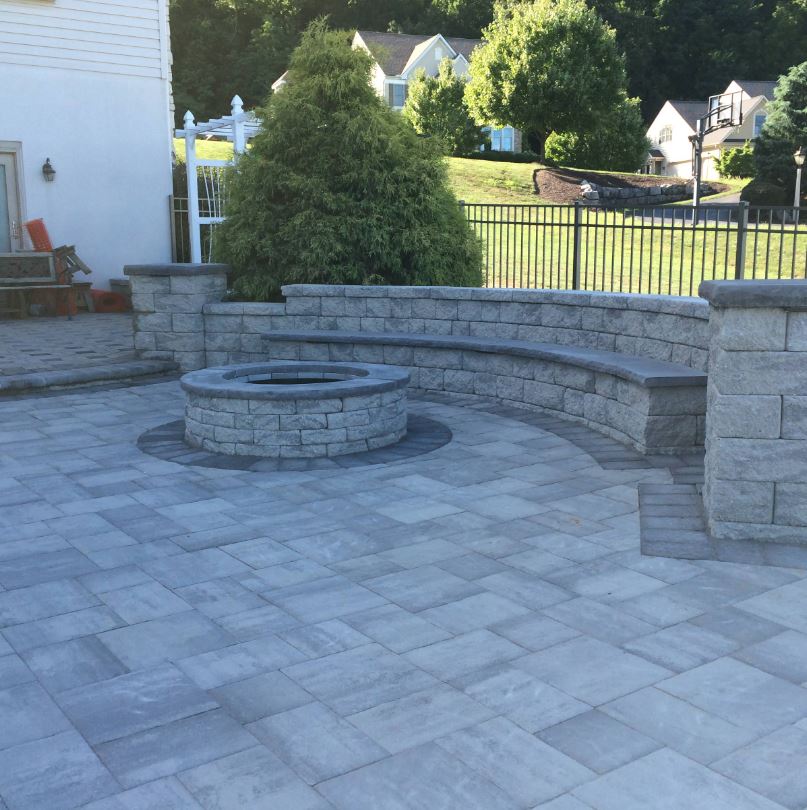 many different types of retaining walls