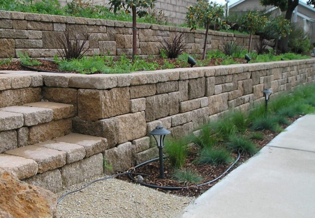 Retaining wall with steps stone 1024x710