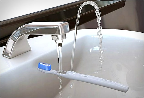 Rinser toothbrush