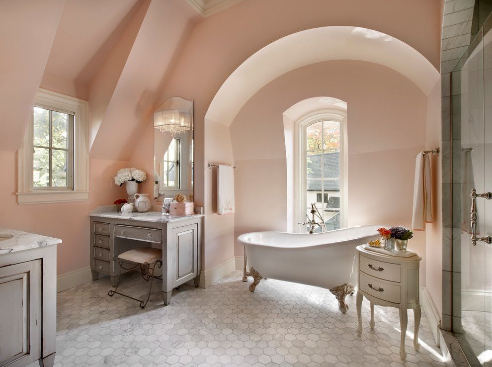 Rose with gray bathroom design