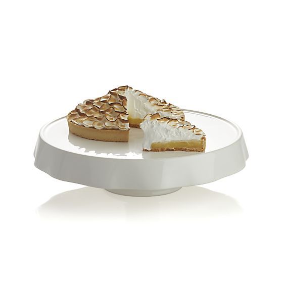 ruffle cake stand
