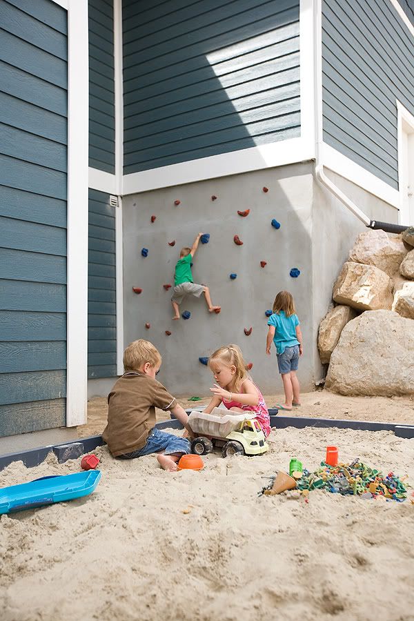 Sand box kids