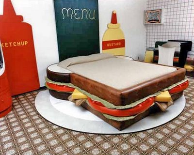 Sandwich bed 01