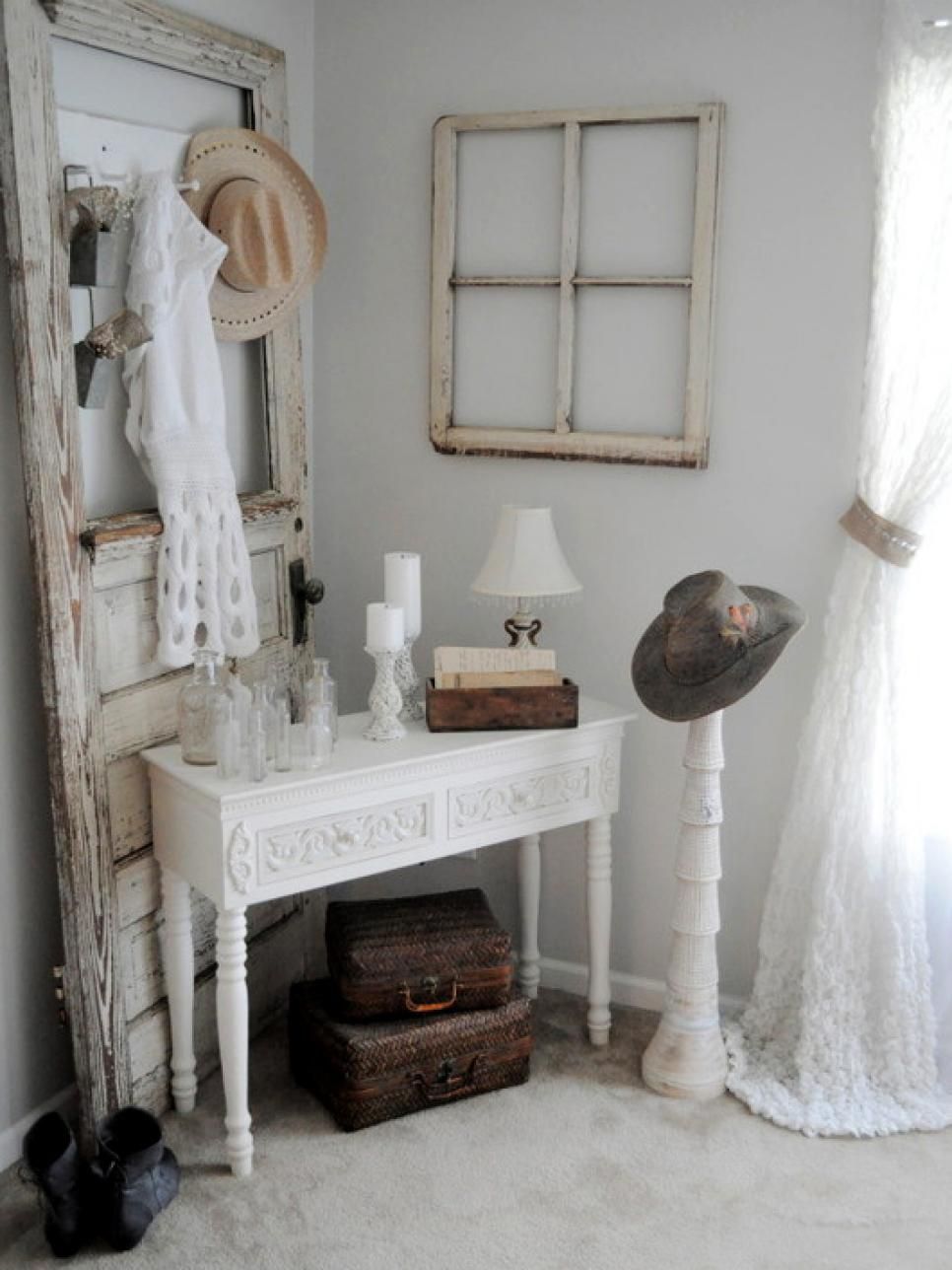 shabby chic vignette