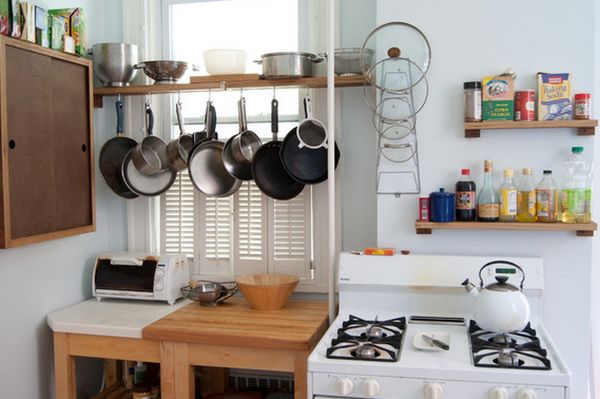 Shelf hanging pot lids