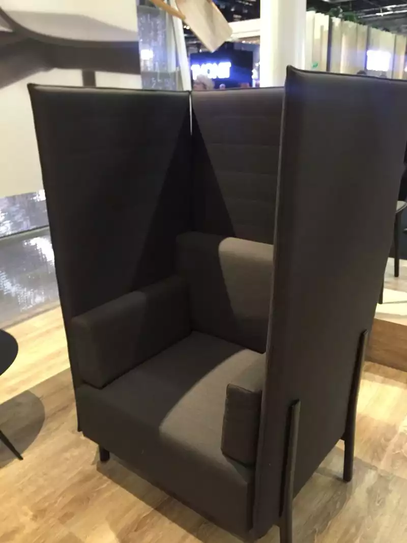 simple-chair-that-add-privacy