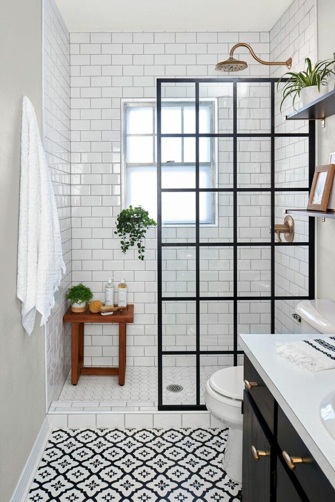 Small walk in shower 683x1024