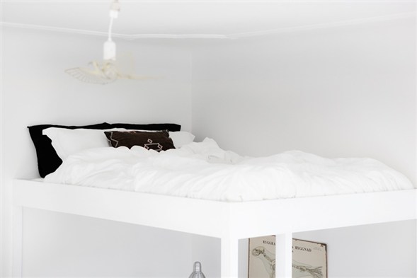 Small white apartment one2