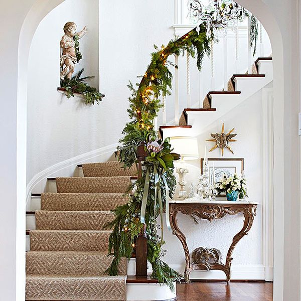 Christmas Stair Decorations – Beautiful Ideas To Spruce The Holiday