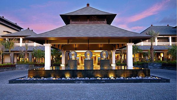 The st regis bali resort is perfect for a dream vacation2