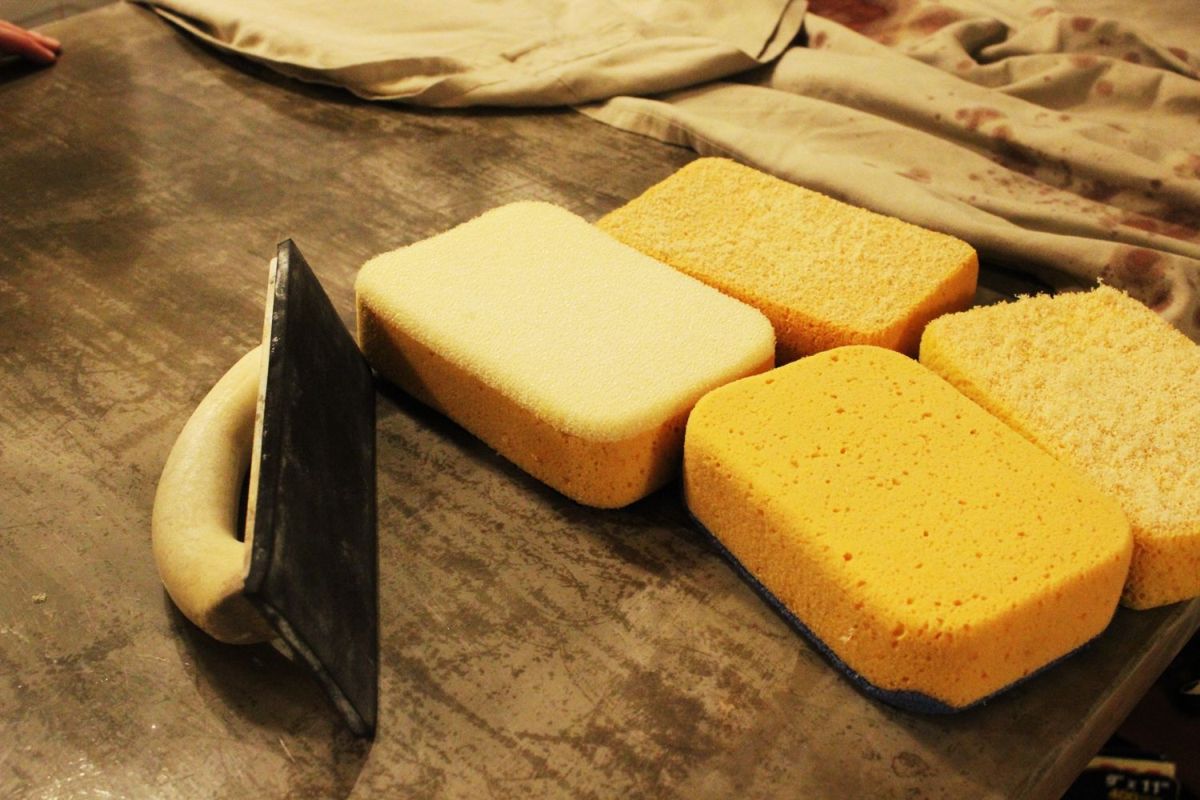 tile float and large tiling sponges