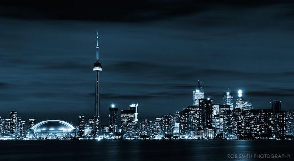 Toronto skyline at night