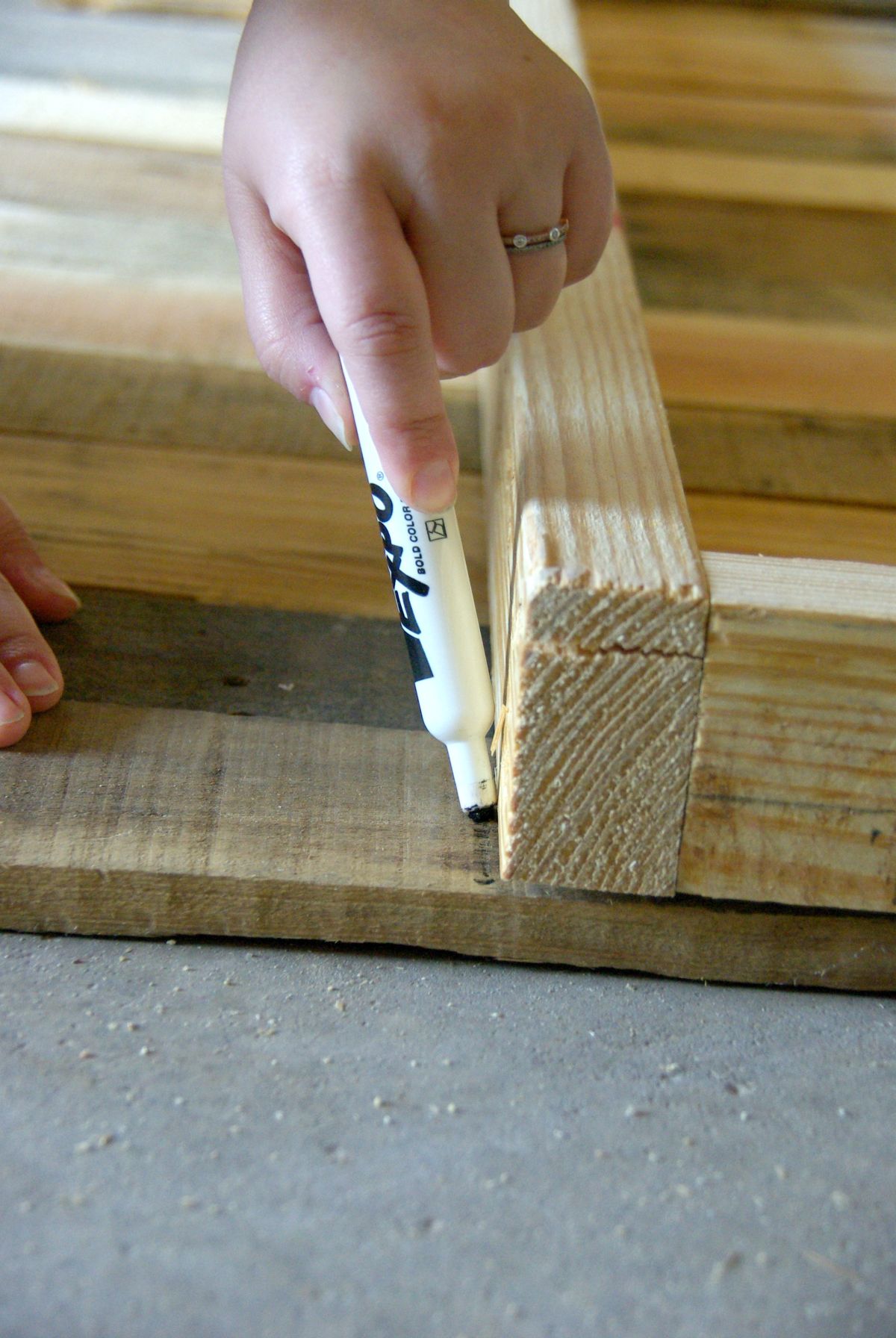 Tracing pallets for bench