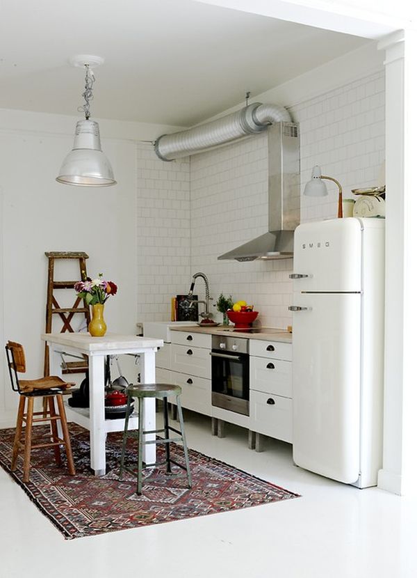 Traditional area carpet in kitchen