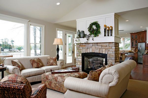 Traditional fireplace livingroom