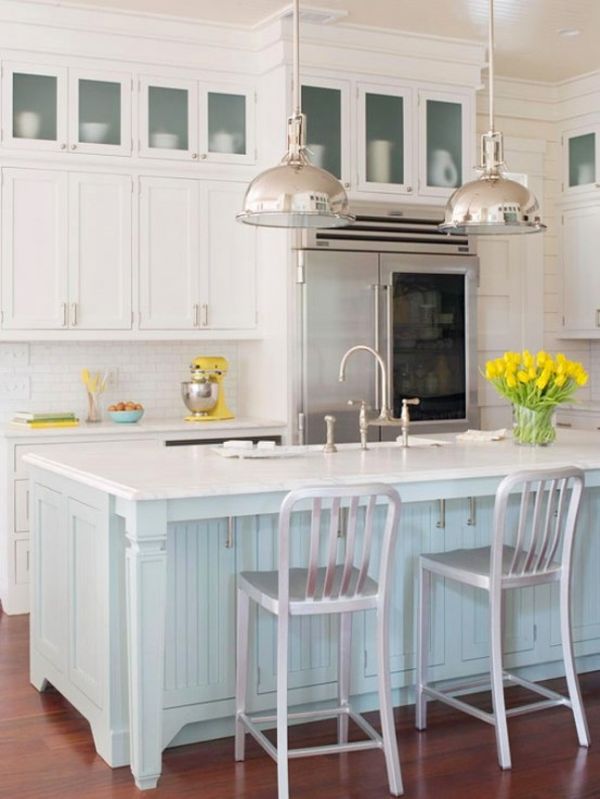 Traditional kitchen island iron chairs