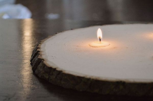 Tree ring candle holder