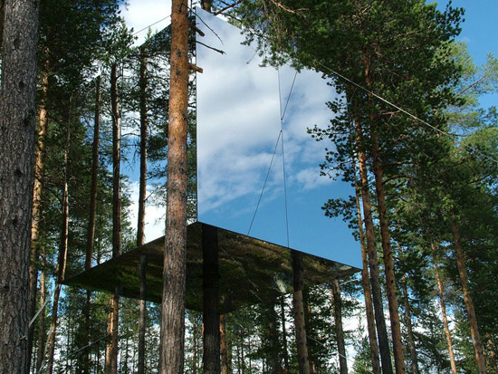 Treehotel mirror facade