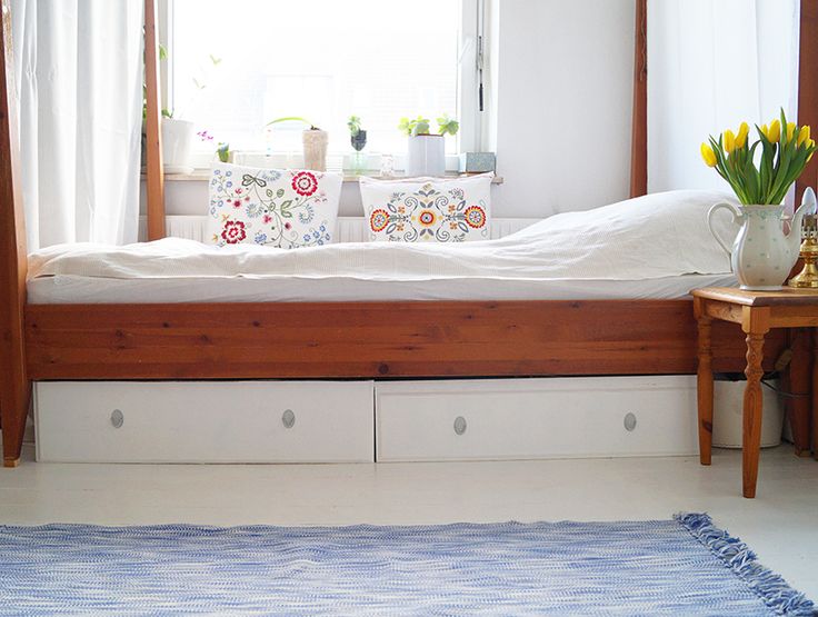 under the bed storage