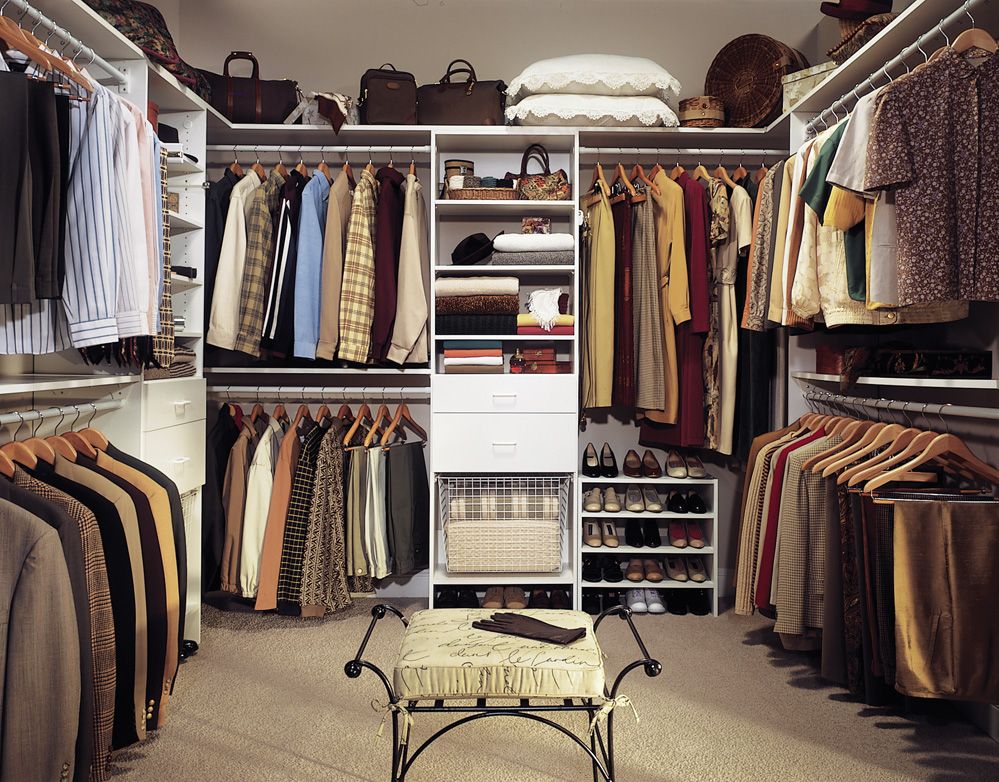 Walk in closet shelves