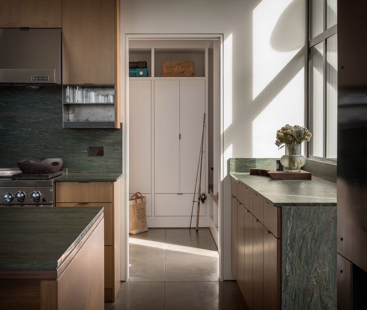 Waterfront home in the Pacific Northwest by Olson Kundig countertop