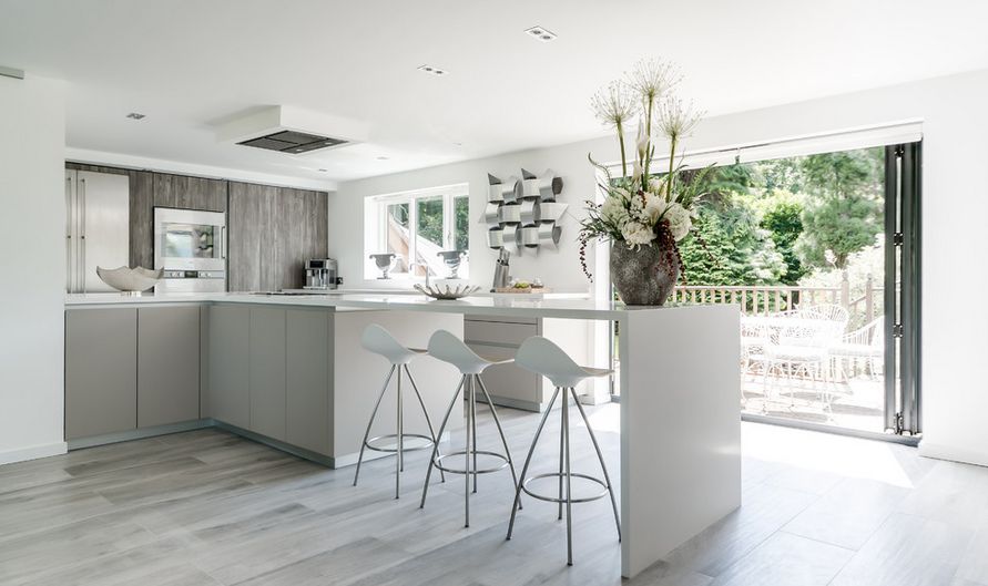 white Onda bar stools