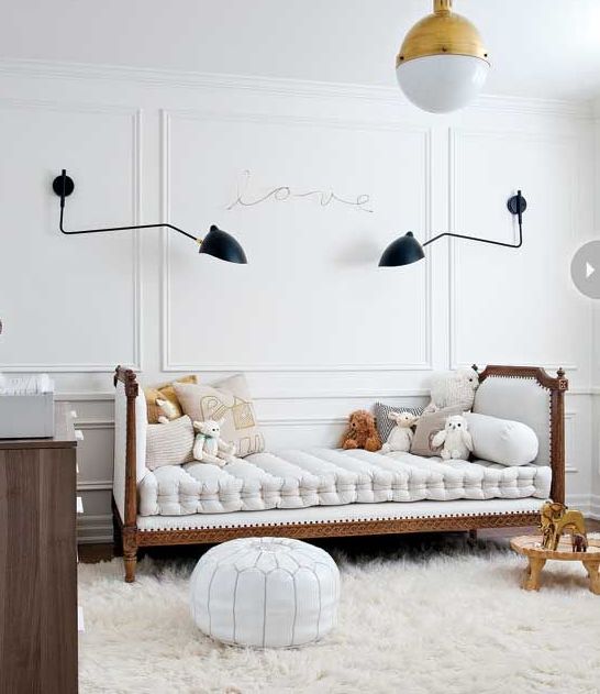 white-and-gold-accents-teenage-room