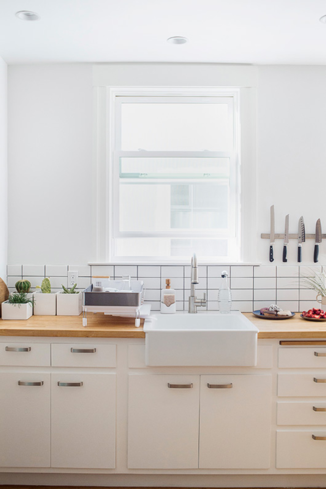 White kitchen3