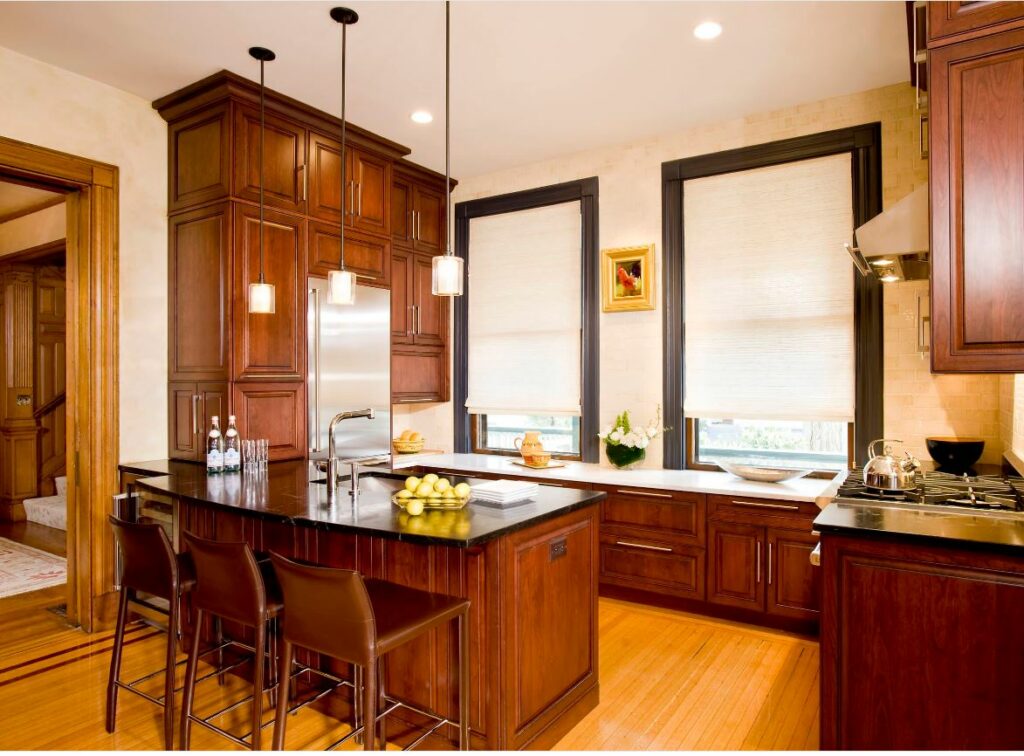 Traditional kitchen Cabinets