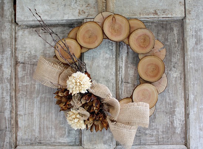 Wood slice wreath