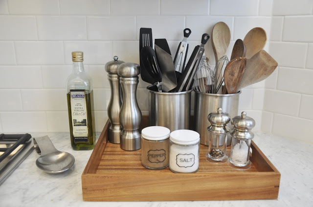 Wooden tray to organize the kitchen counter