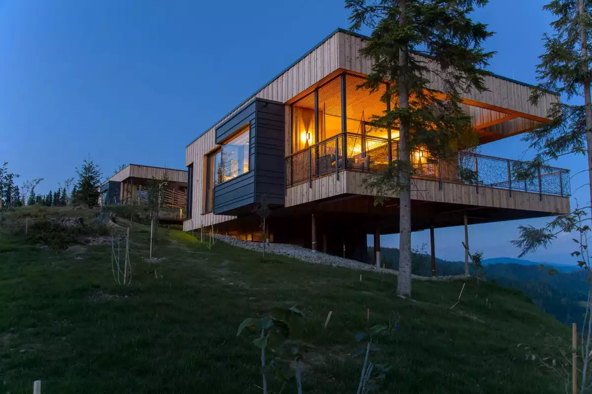 Beautiful Chalets in Austria from Viereck Architects Corner