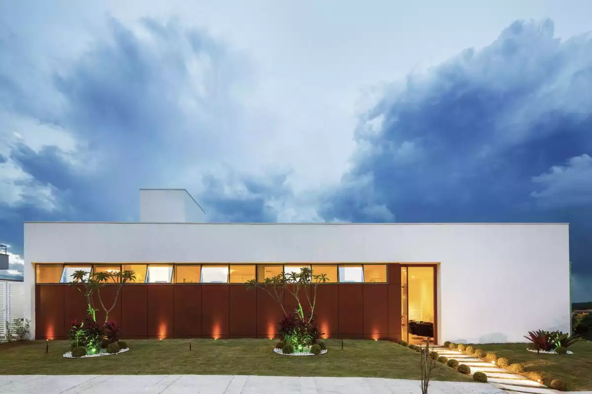 Caxambu house with flat roof