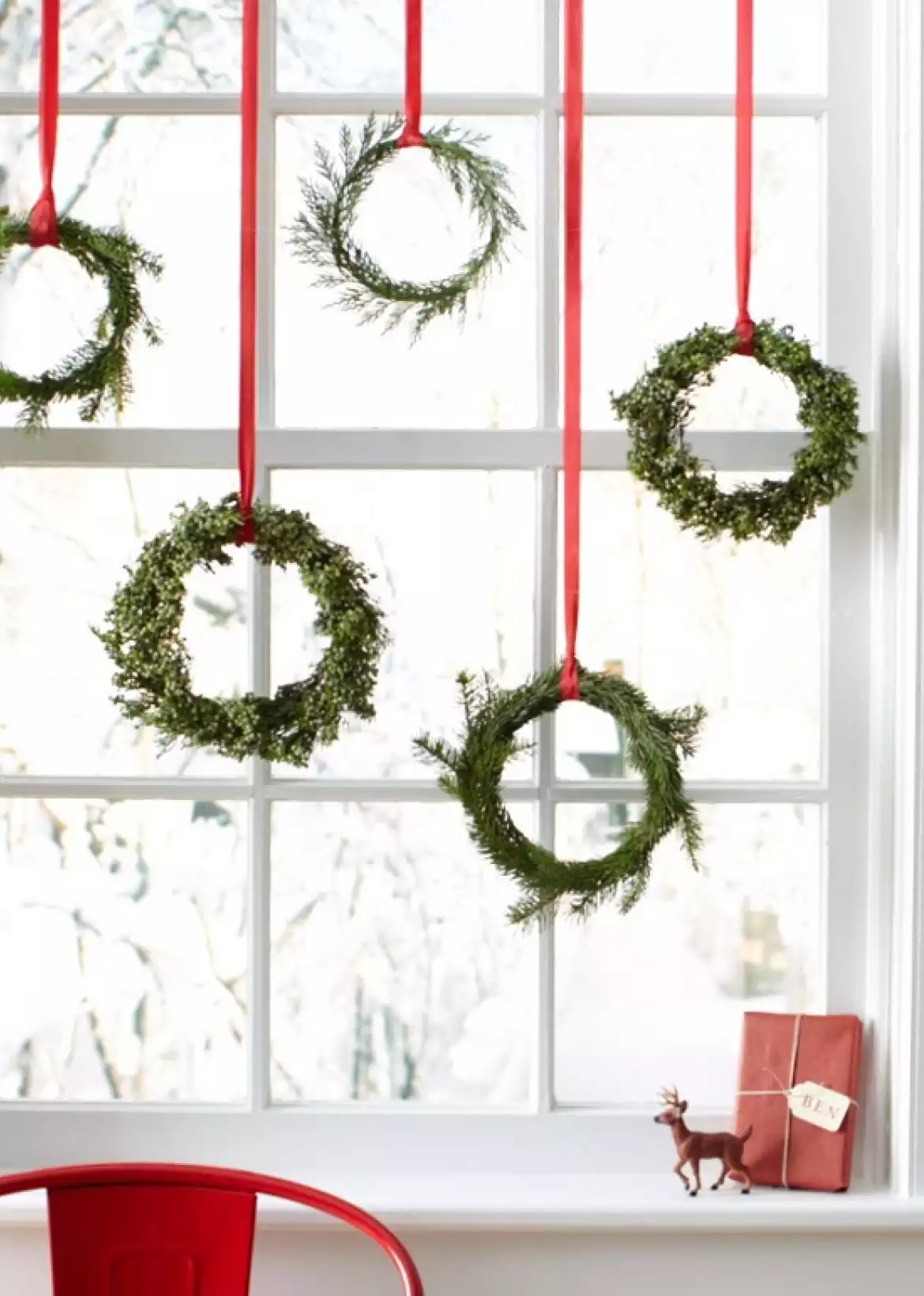 Christmas window hanging mini wreaths