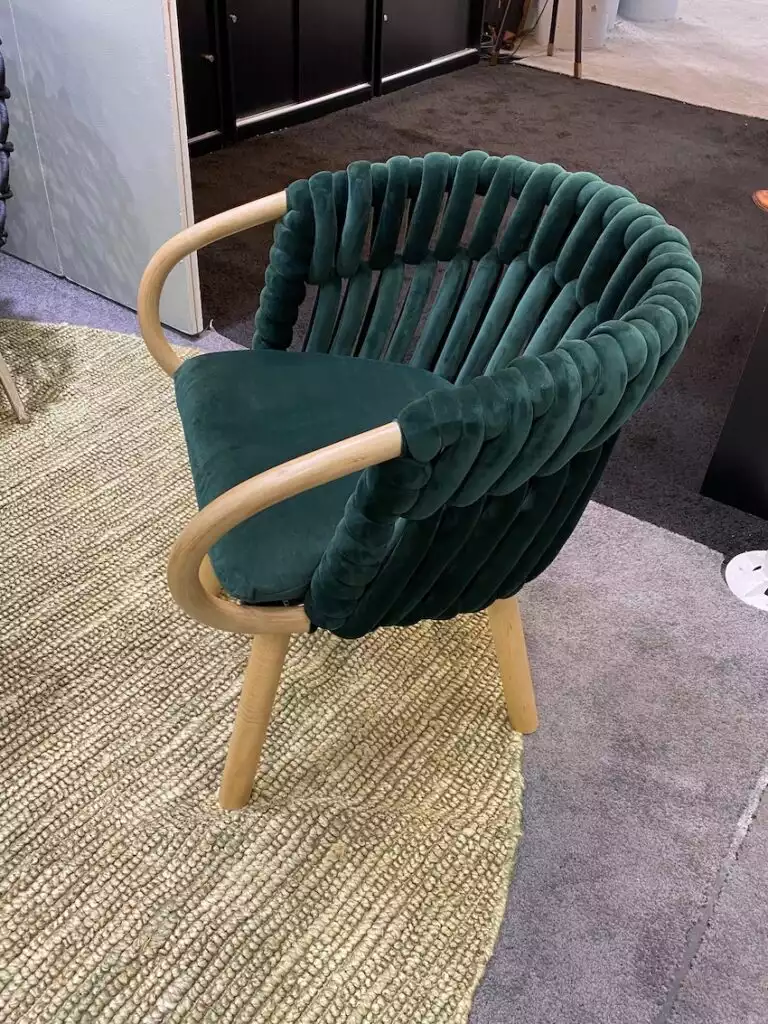 Cobanpue velvet chair 1 768x1024