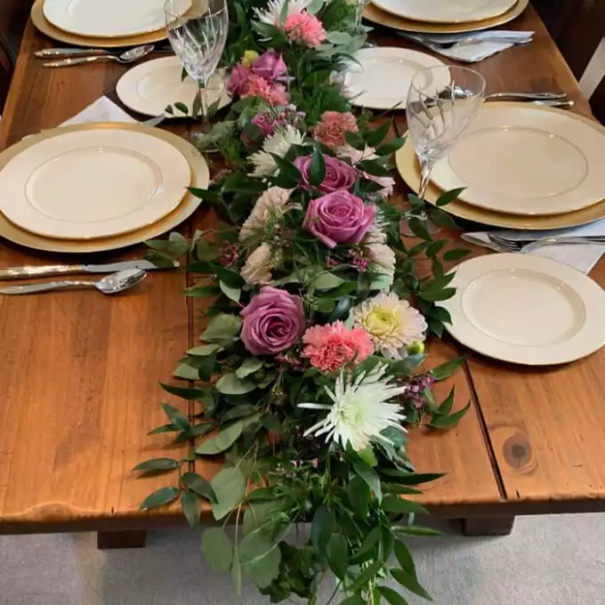 DIY Greenery Table Runner