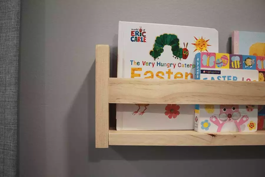 DIY Kids’ Wall Mounted Bookshelves