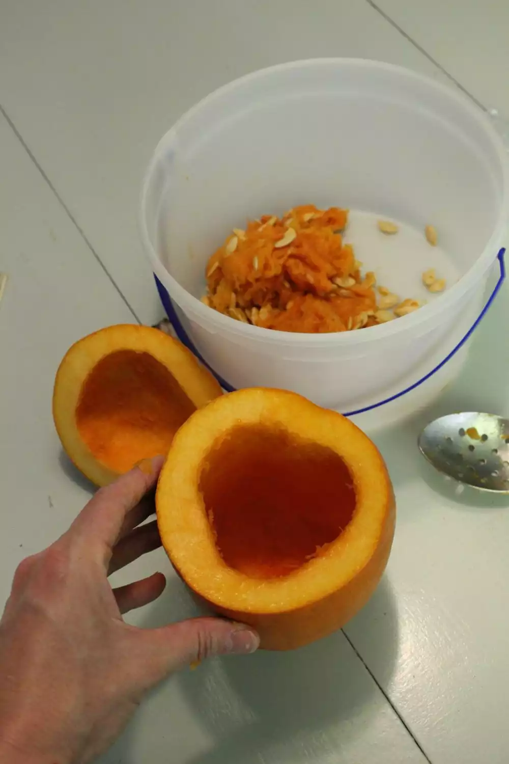 DIY Pumpkin Candles - Bucket