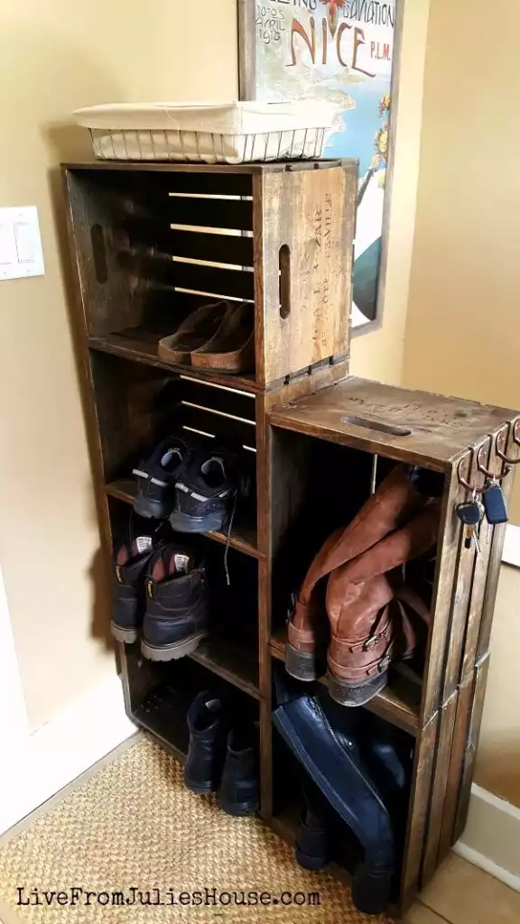 Entryway furniture made of crates