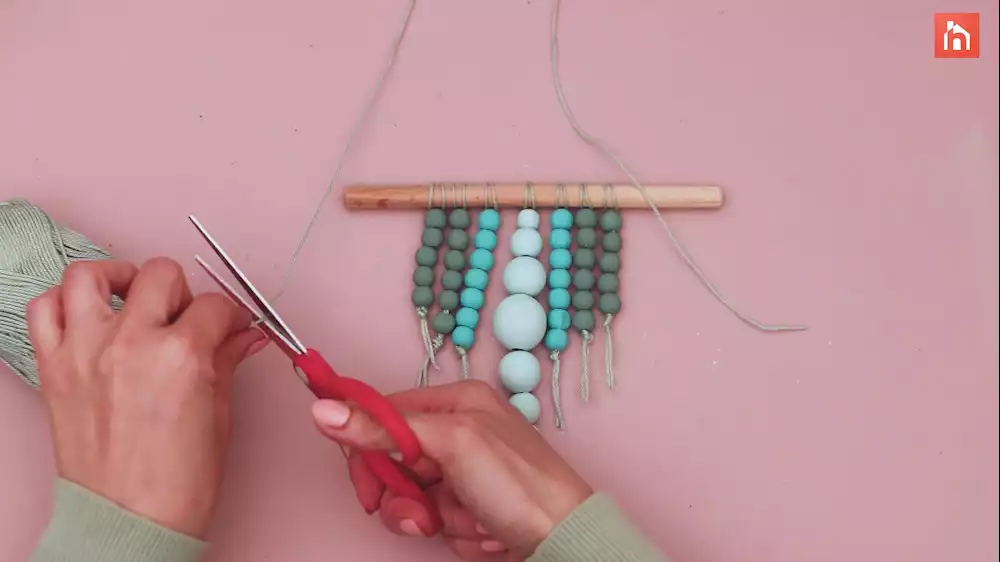 DIY beaded wall hanging 45