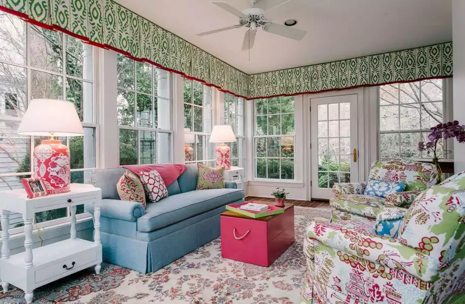 Decoate the sunroom with textile