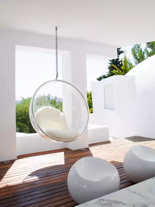 Eero-Aarnio-Bubble-chair