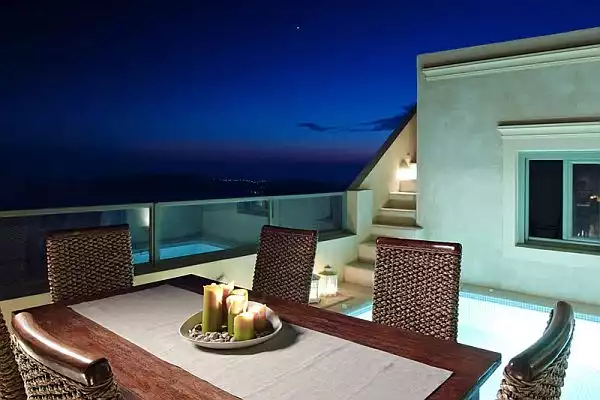 Estelle Villa santorini