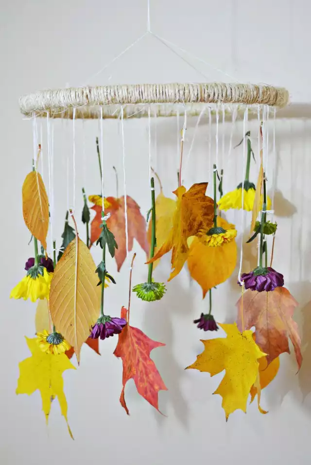 Fall inspired mobile for nursery