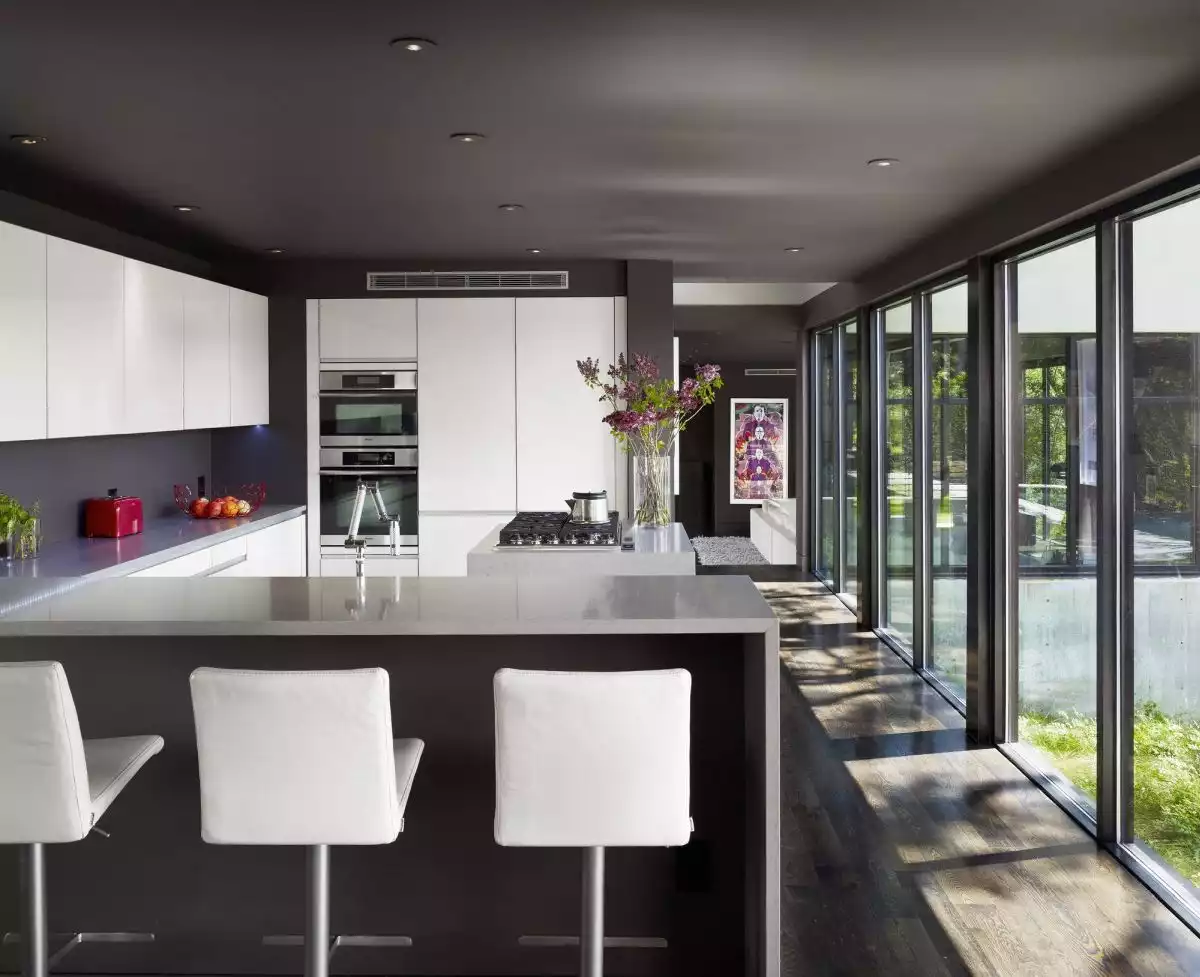 Floor to ceiling windows In the kitchen 2